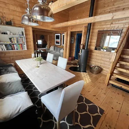 Cozy Family Friendly Cabin